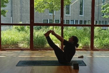 Cycle d’ateliers thématiques de yoga féministe 2026/2027